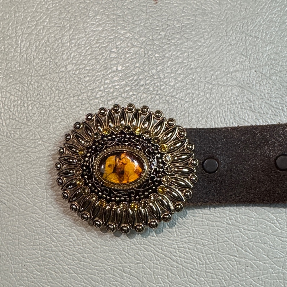 Vintage-Inspired Brown Belt with Gold Buckle